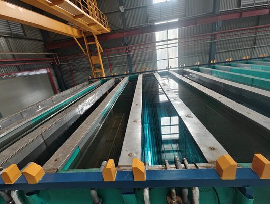 Harga bagus MEI-AL 500 Ton/Bulan Peralatan Lini Anodizing Kontrol PLC Otomatis dengan Ketebalan Film 5-25 μm on line