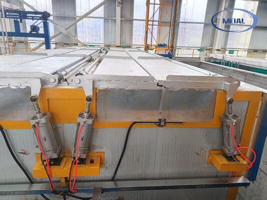 Harga bagus Pemasangan dan Fleksibilitas Garis Anodisasi Otomatis dengan Ketebalan Film 8-12μm untuk Profil Alloy Aluminium 6500mm on line
