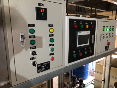 Harga bagus 80 Ton/Bulan Jalur Anodizing Aluminium yang Dikendalikan PLC Secara Otomatis dengan Pengendalian Suhu yang Tepat ± 1°C On line